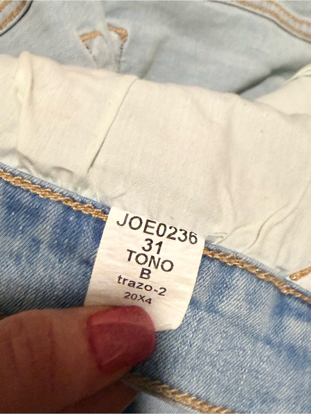 Light Blue Joe’s Women's cropped Jeans - Size 31